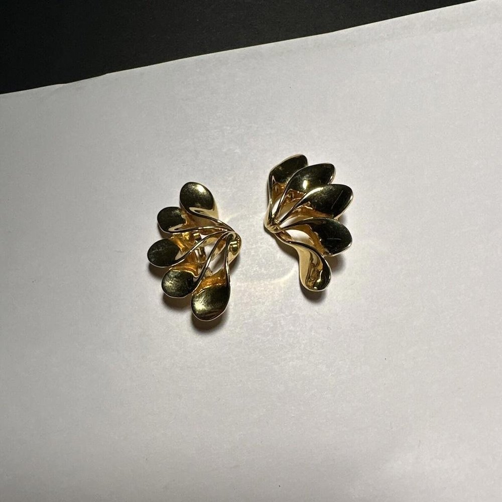 Signed TAT Gold Tone Clip On Earrings